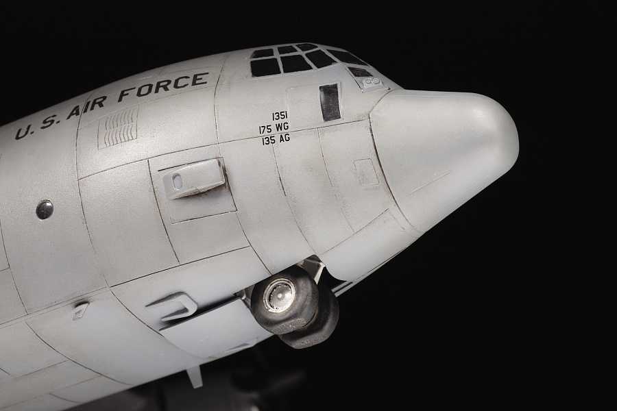 Hercules C-130J (Zvezda 1:72)