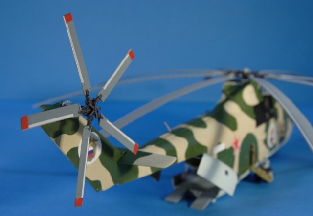 Vrtulník MIL MI-26 (Zvezda 1:72) 
