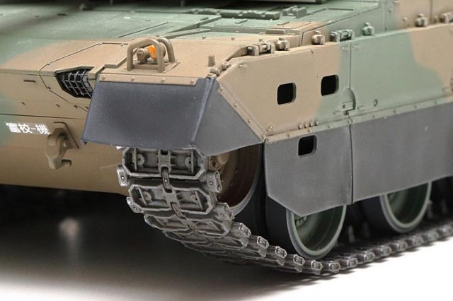 JGSDF Type 10 Tank  (Tamiya 1:35)
