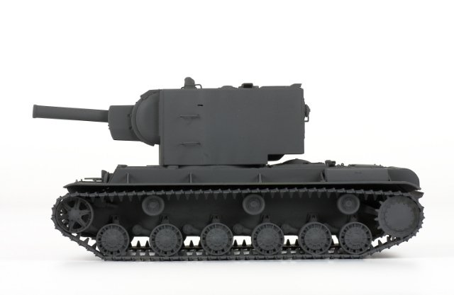 Soviet heavy tank KV-2 (Zvezda 1:35)