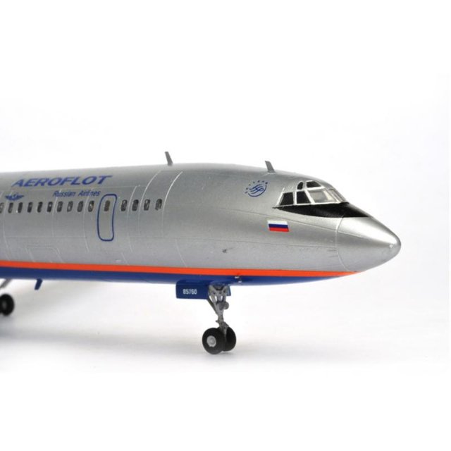 Tu-154M Russian Airliner (Zvezda 1:144) 