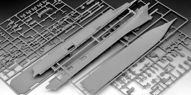 Assault Carrier USS WASP CLASS set model (Revell 1:700)