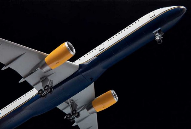 Boeing 757-200 (Zvezda 1:144) 