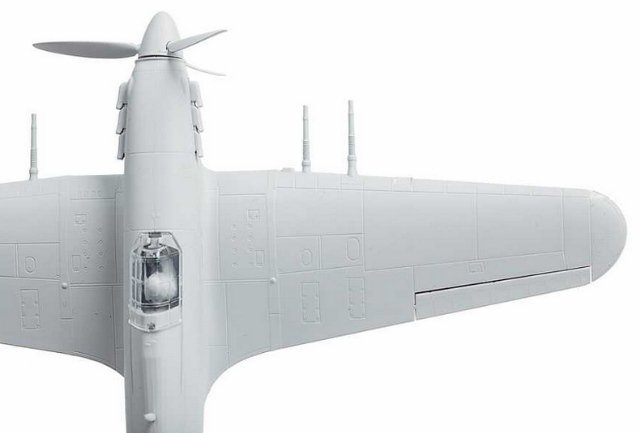 Hawker Hurricane Mk II C (Zvezda 1:72) 