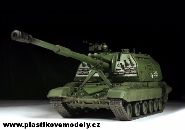 MSTA-S is a Soviet-Russian self-propelled 152mm artillery gun (Zvezda 1:35) 