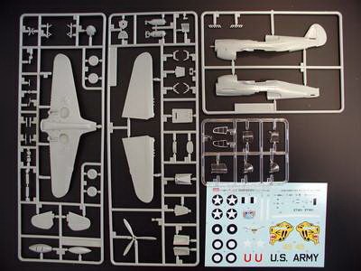 P-40E Warhawk (Academy 1:72)