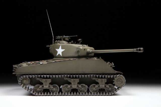 Tank M4 A3 (76mm) Sherman (Zvezda 1:35)