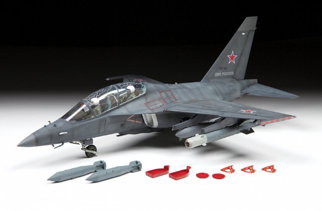 YAK-130 Russian Light Bomber (Zvezda 1:48) 