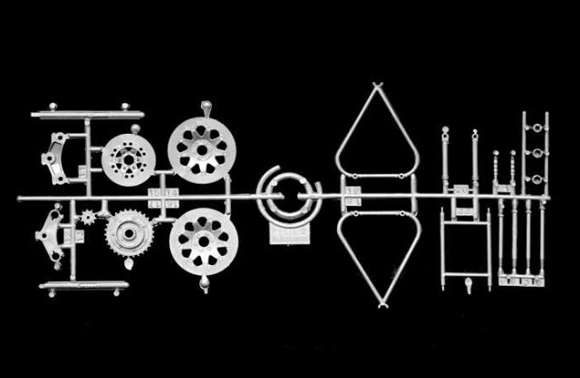 Suzuki RG 500 XR27 (Team Heron - Barry Sheene) 1978 (Italeri 1:9) 