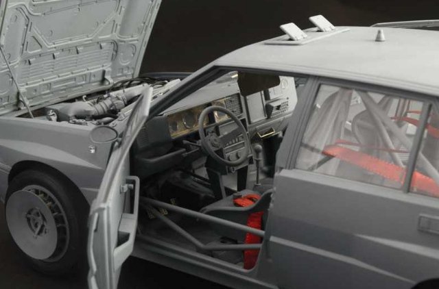 Lancia Delta HF Integrale (Italeri 1:12) 