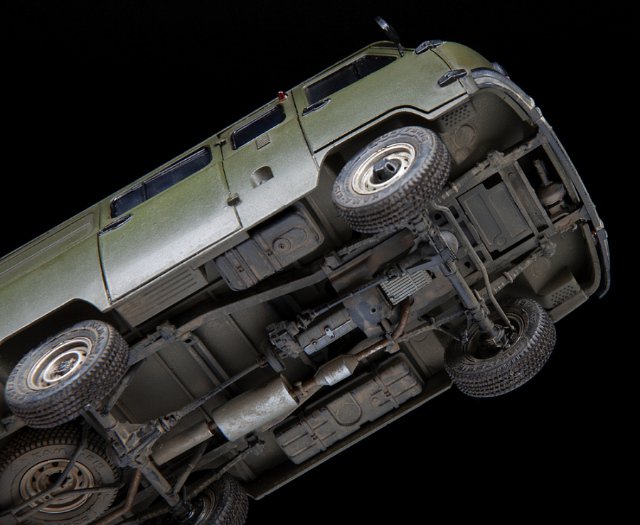 UAZ 3909 Russian Military Van (Zvezda 1:35) 