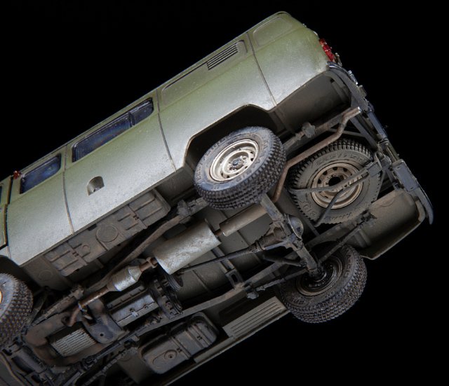 UAZ 3909 Russian Military Van (Zvezda 1:35) 