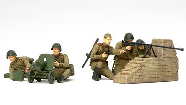 Russian Machine Gun and Anti Tank Team (Tamiya 1:35)