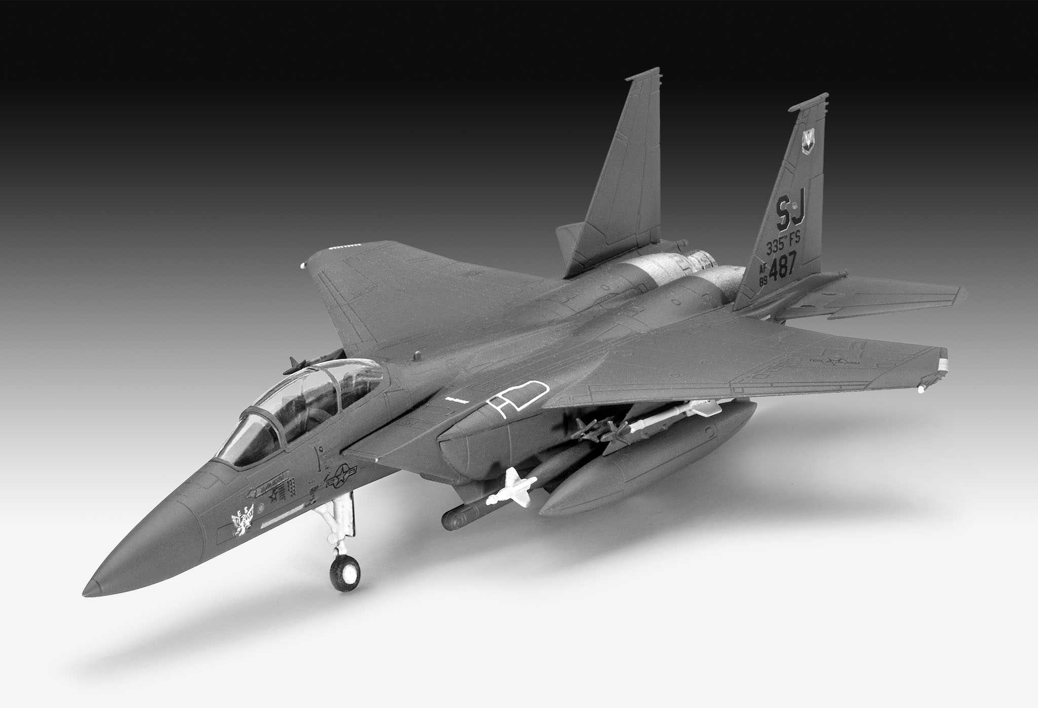 03972 - F-15E Strike Eagle & Bombs (Revell 1:144)