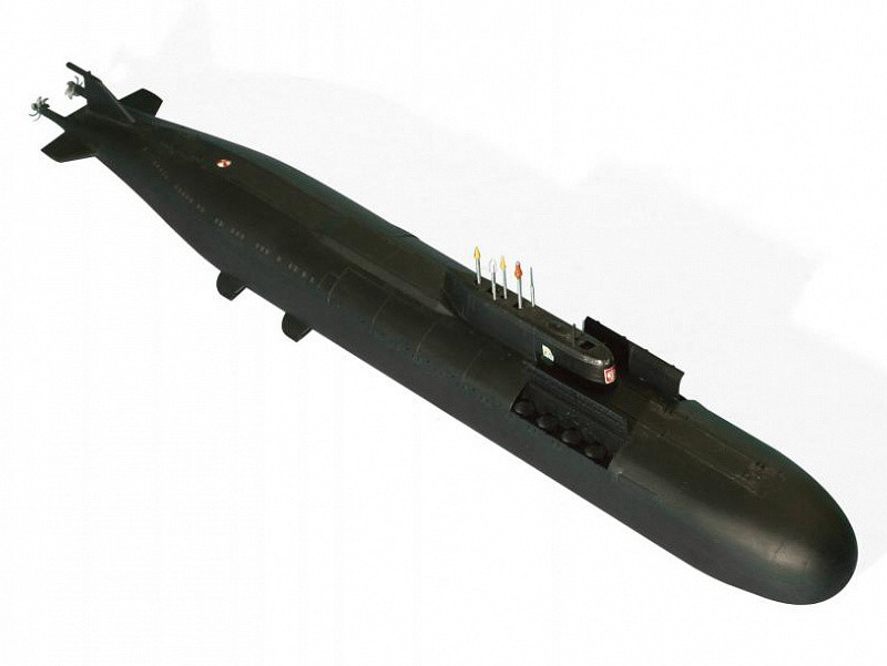 Nuclear Submarine APL Kursk (Zvezda 1:350)