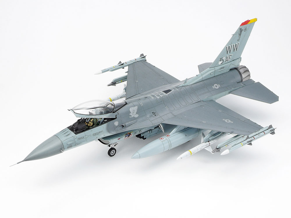 F-16CJ Fighting Falcon (Tamiya 1:48)