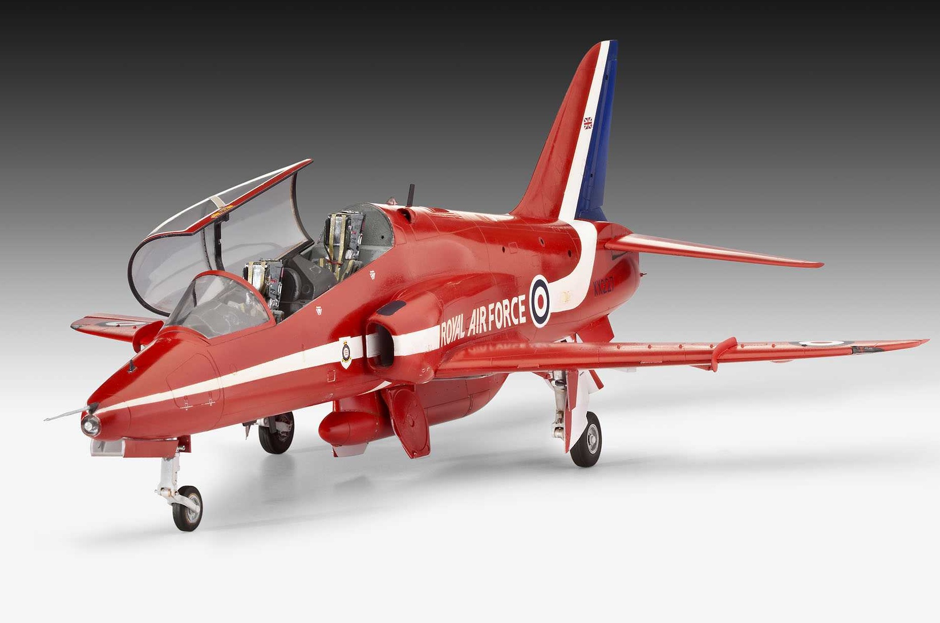 04284 - BAe Hawk "Red Arrows" (1:32)