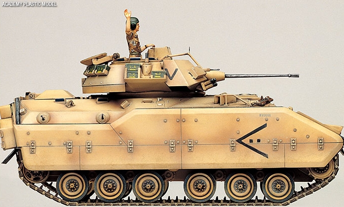 M2 Bradley IFV (Academy 1:35)