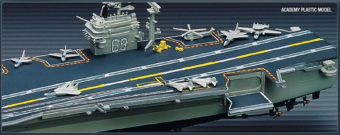 USS Eisenhower (Academy 1:800) 