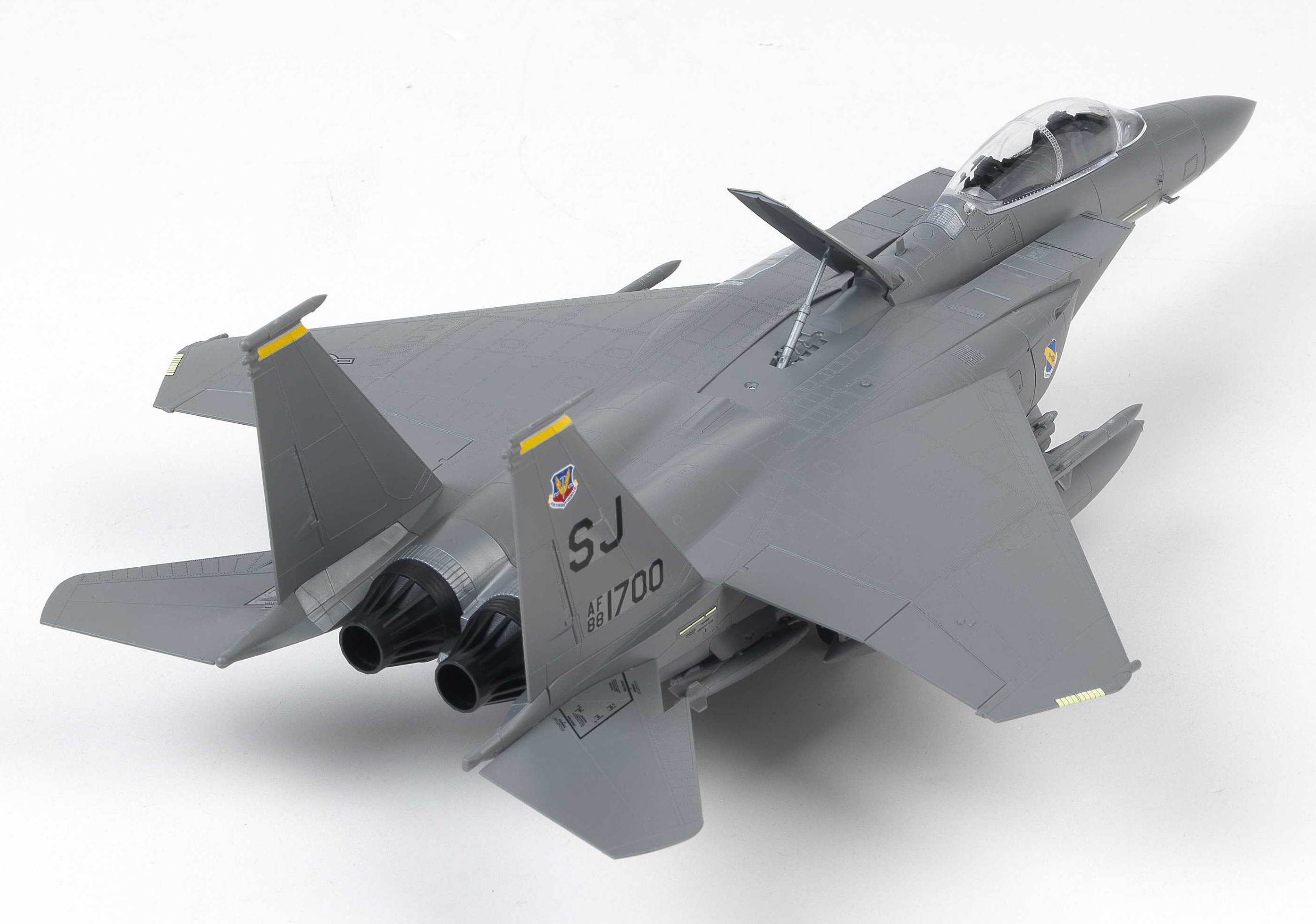 F-15E 333rd Fighter Squadron (Academy 1:72) 