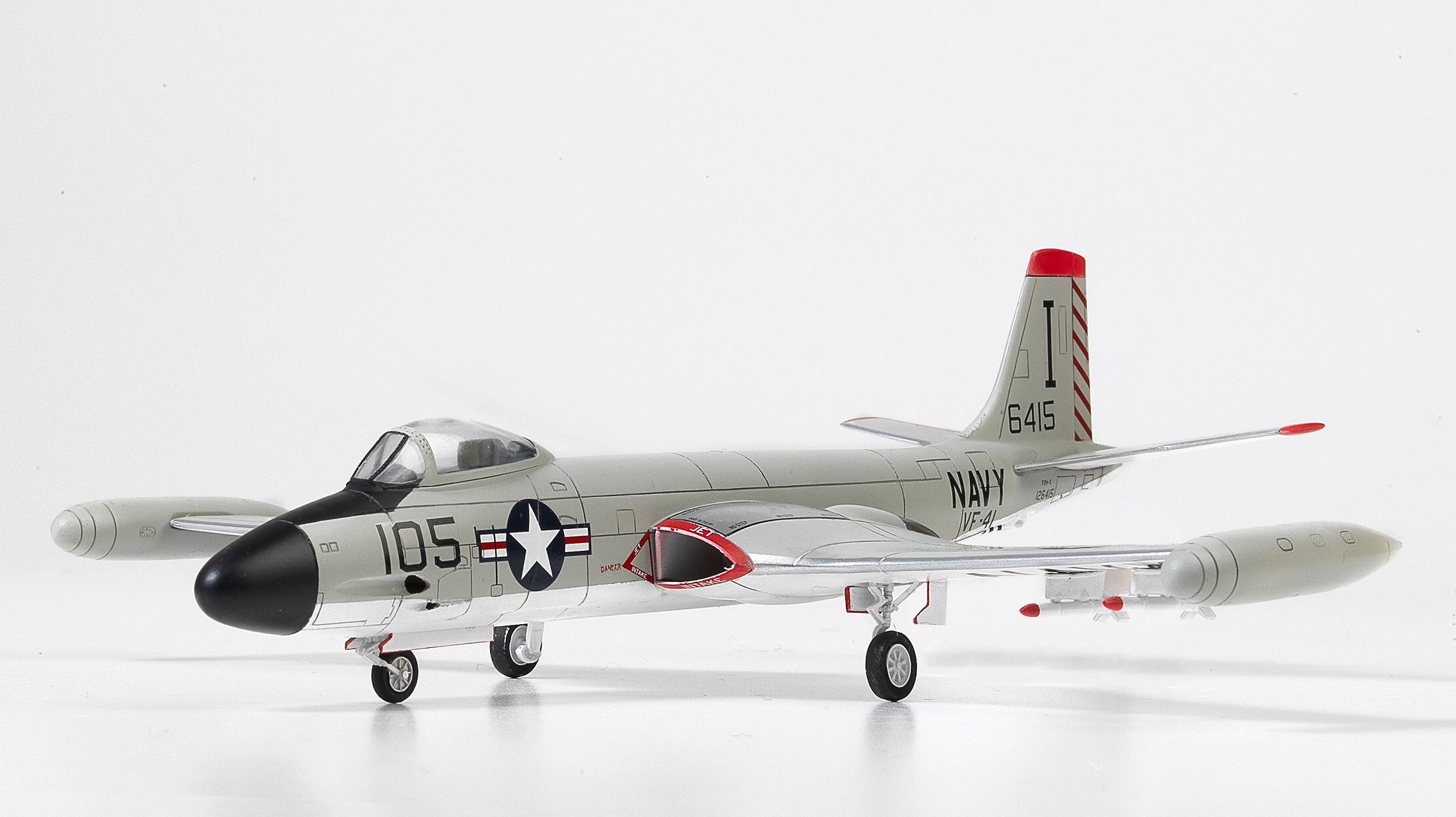 F2H-3 USN VF-41 Black Aces (Academy 1:72) 