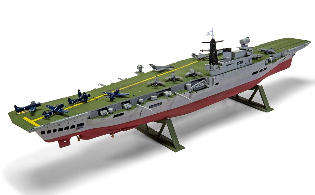 Loď HMS Victorious (Airfix 1:600)
