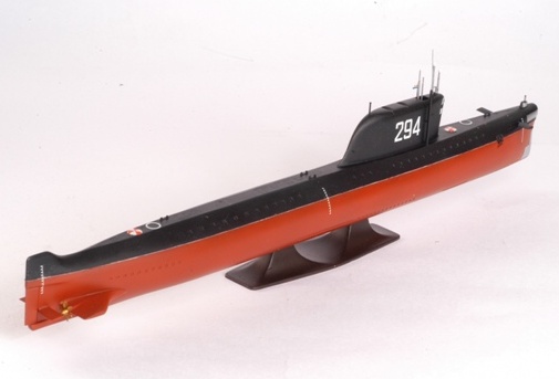 K-19 Soviet Nuclear Submarine "Hotel" Class (Zvezda 1:350)