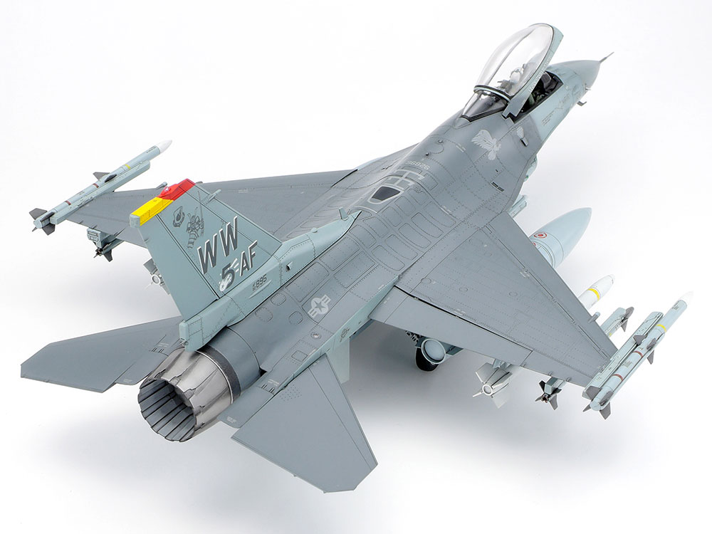 F-16CJ Fighting Falcon (Tamiya 1:48)