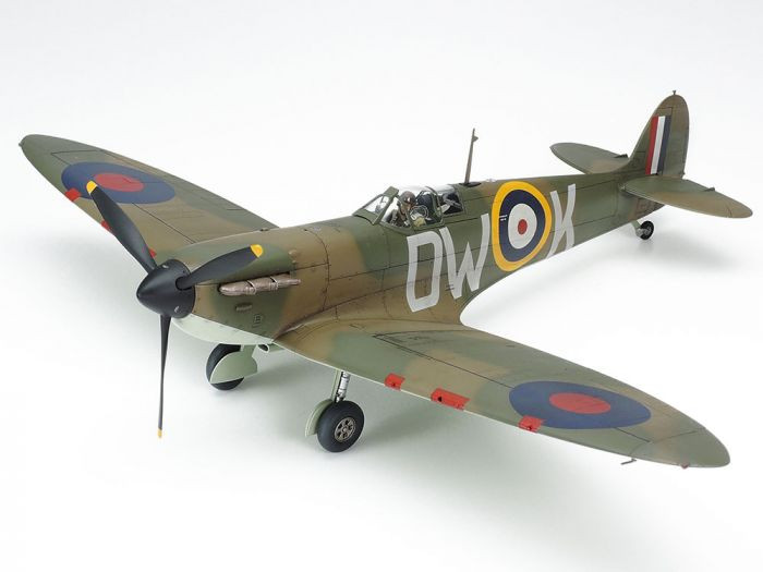 Spitfire Mk.I & 10HP (tamiya 1:48)
