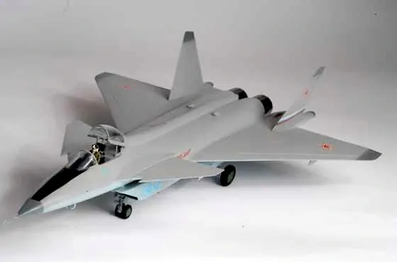 MIG 1.44 Russian Multirole Fighter (Zvezda 1:72)