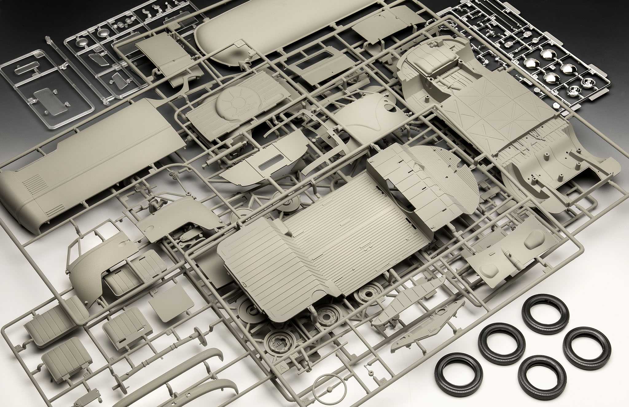 VW T1 Panel Van - 75 Years of the VW T1 (1:16)