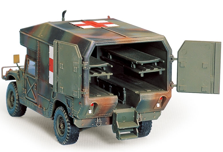 M997 MAXI AMBULANCE (Academy 1:35)