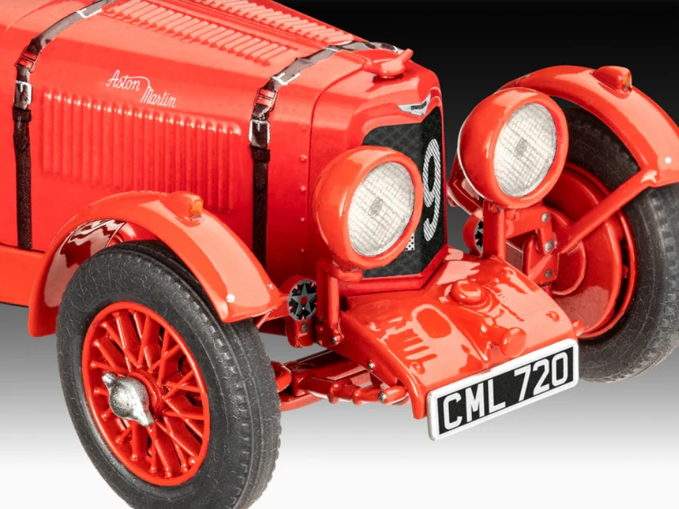 Starter Kit Aston Martin Ulster (1:32) - předobjednávka 