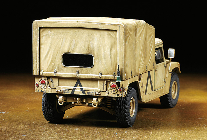 US Modern 4x4 Cargo Truck (Tamiya 1:48) 