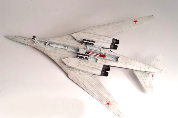 Tupolev TU-160 Russian Strategic Bomber (Zvezda 1:144) 