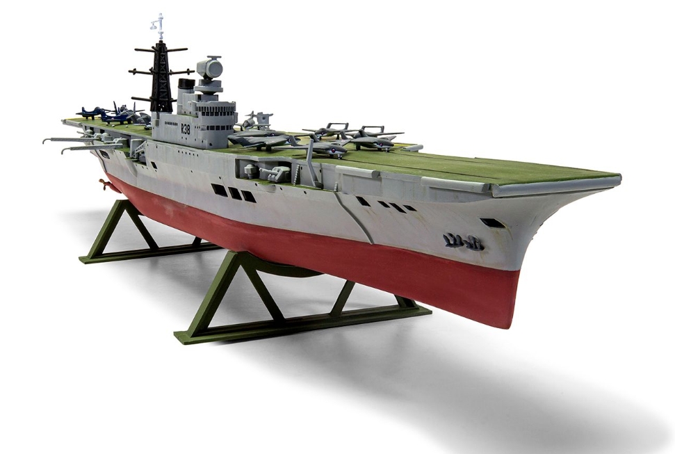 Loď HMS Victorious (Airfix 1:600)