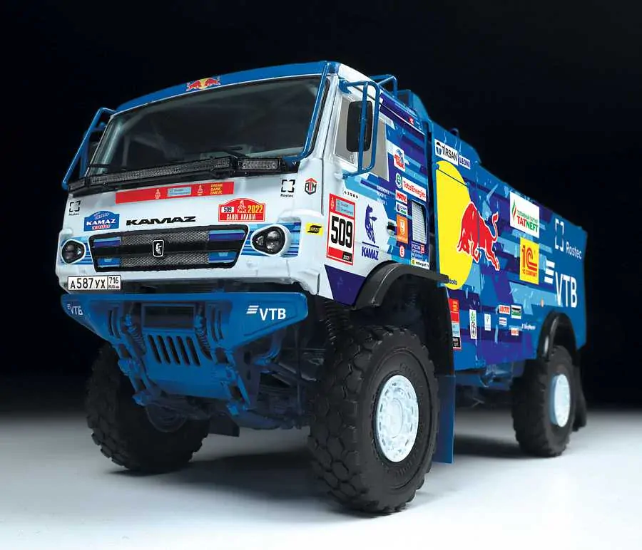 Kamaz rallye truck (Zvezda 1:35)