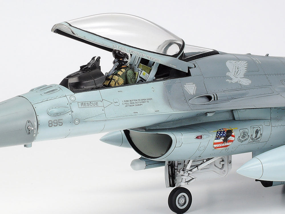 F-16CJ Fighting Falcon (Tamiya 1:48)