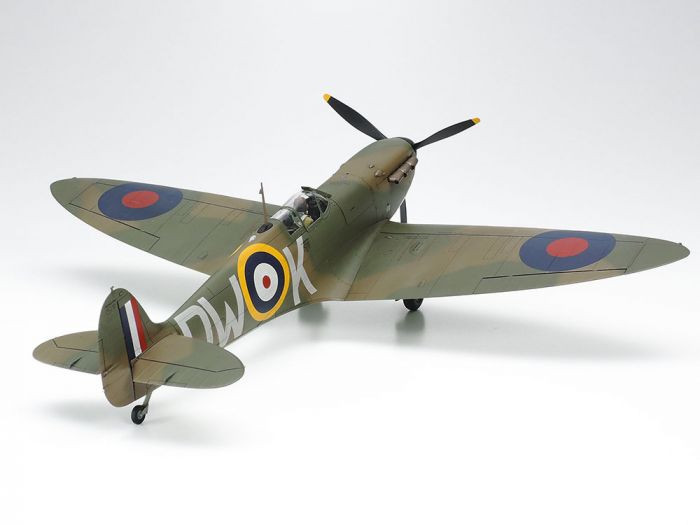 Spitfire Mk.I & 10HP (tamiya 1:48)