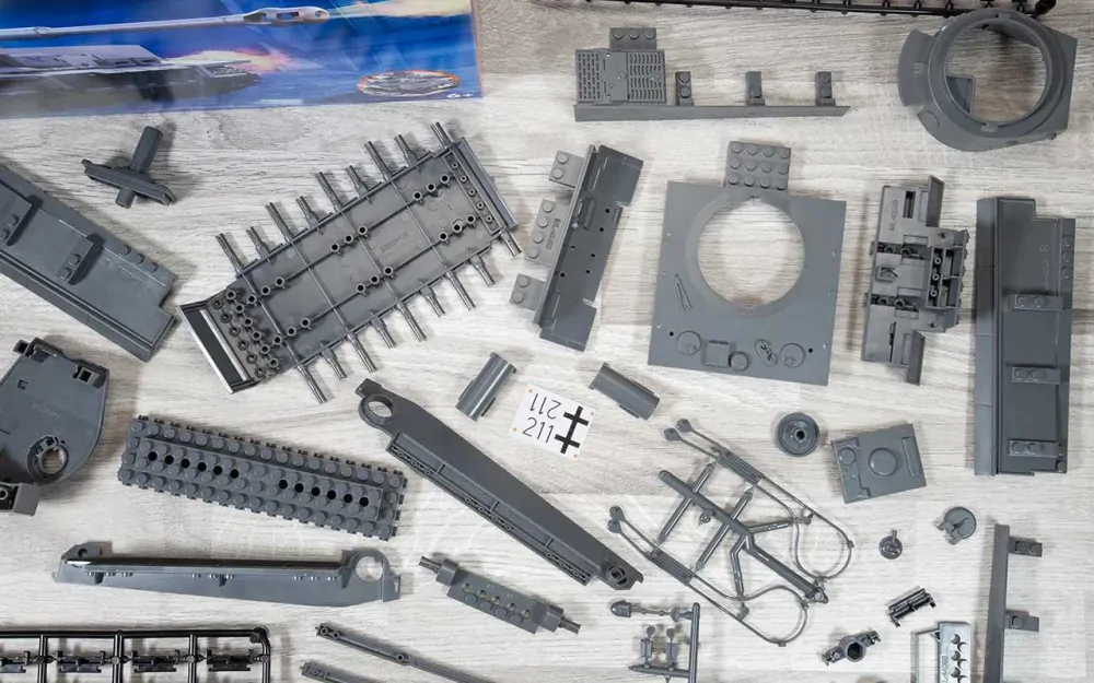 Quick Build tank J6041 - Tiger I (1:35)