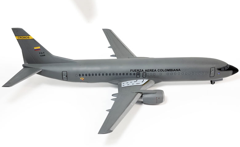 Boeing 737"Colombian Air Force" (1:144)