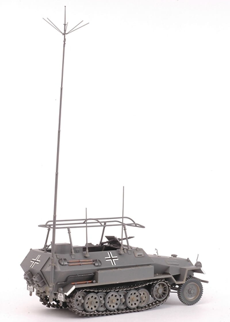 Sd.Kfz.251/3 Ausf.B Radio Car (1:35)