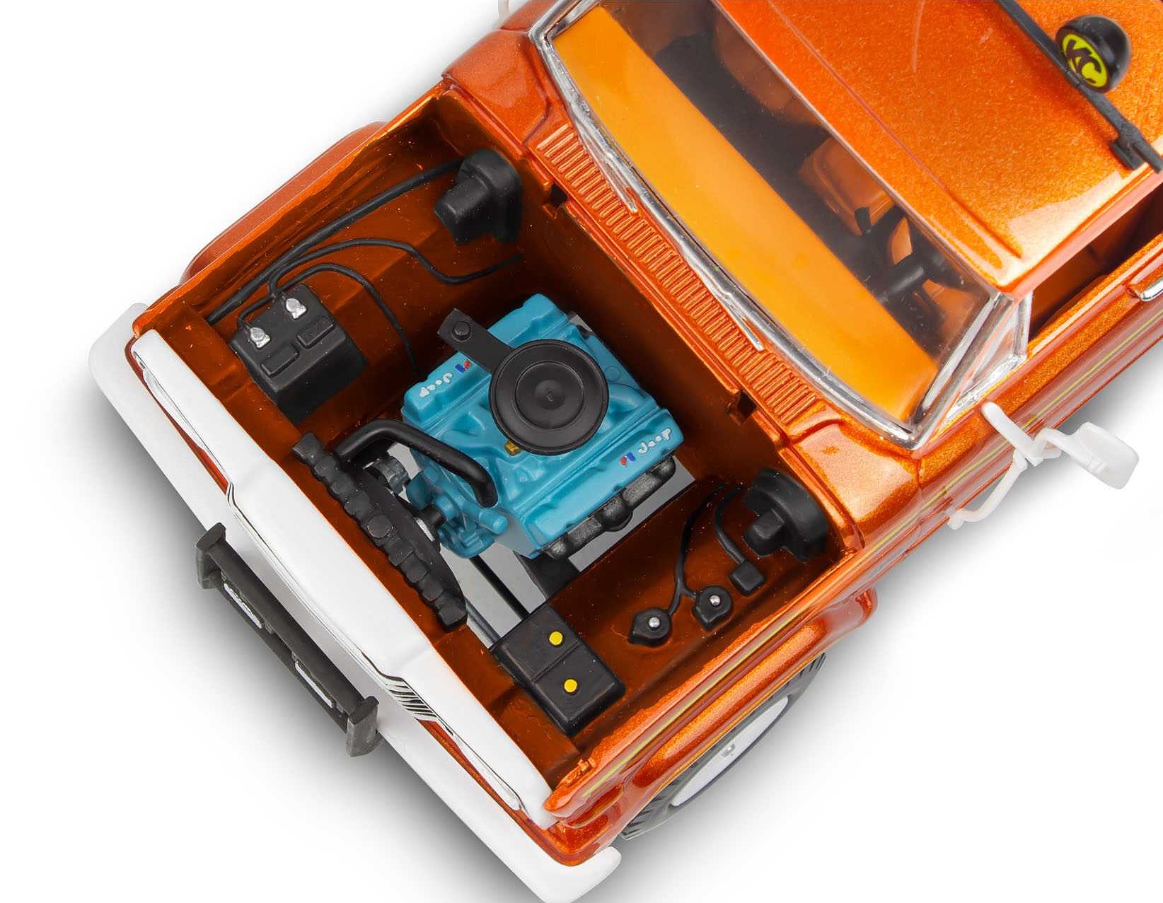 Jeep J-10 pickup with camper (1:24)