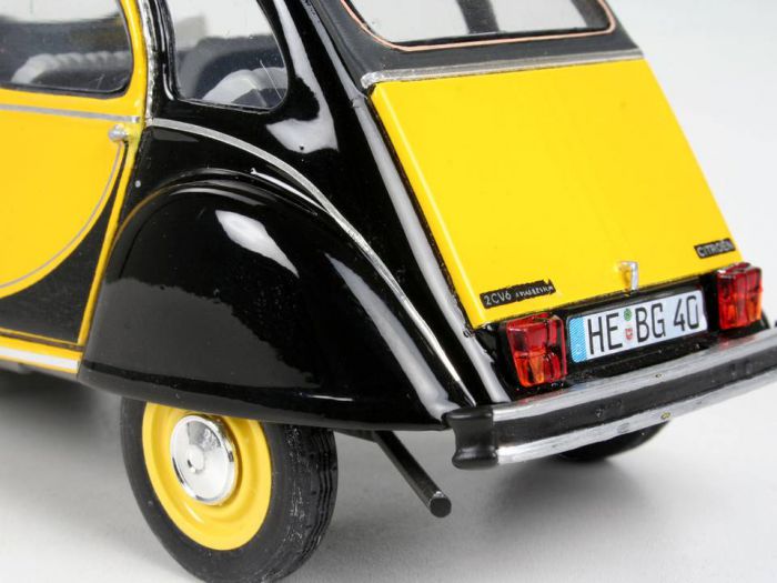 07095 - Citroën 2CV (Revell 1:24)