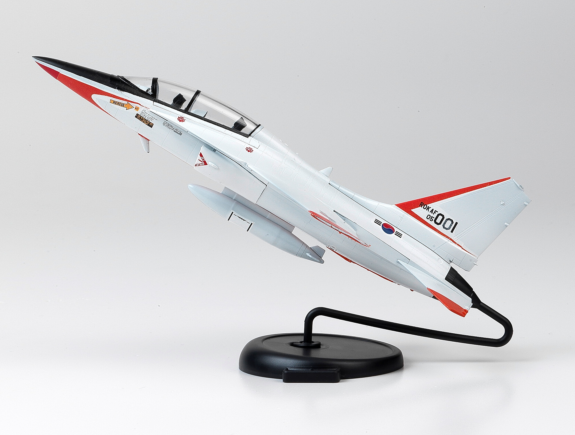 T-50 ROKAF Advance Trainer (Academy 1:72) 