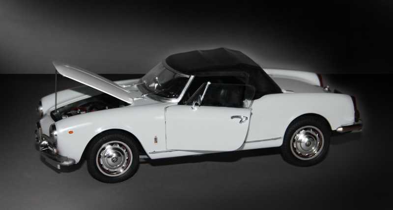 ALFA ROMEO GIULIETTA SPIDER 1300 (Italeri 1:24)