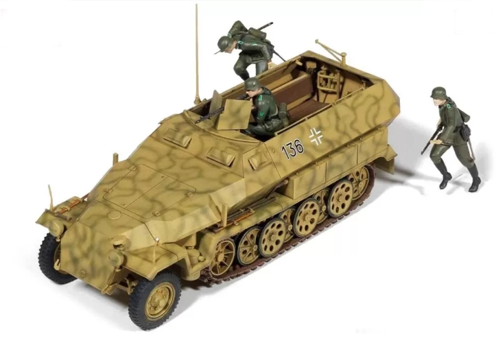 Sd.Kfz.251 Ausf.C (Academy 1:35)