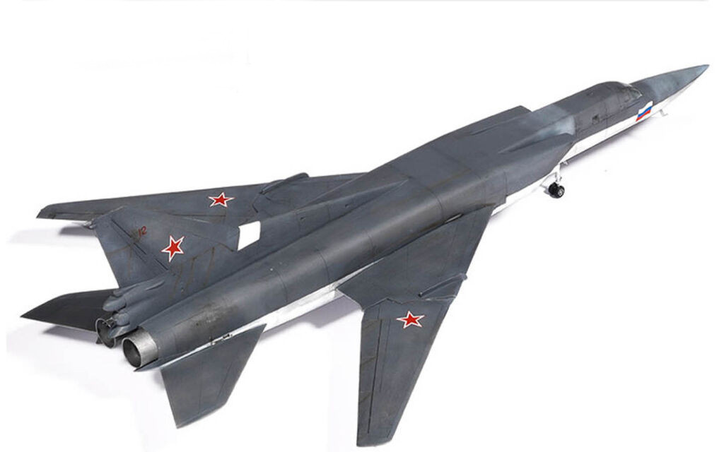 Tu-22M3 Backfire C 1/1 (Academy 1:144)