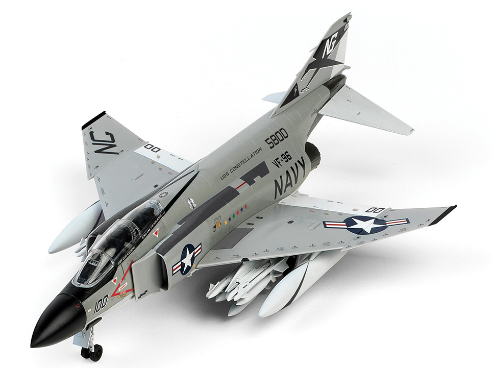 F-4J Showtime 100 (Academy 1:72)