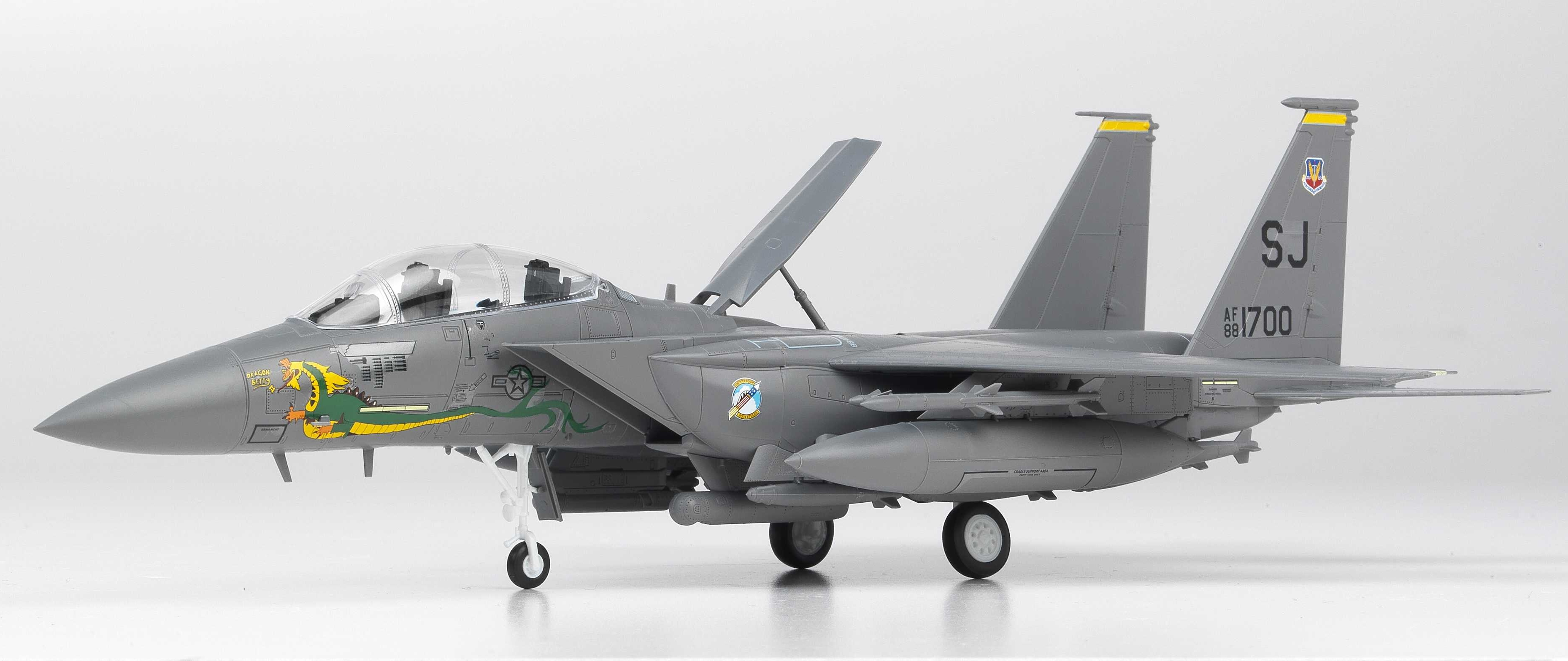 F-15E 333rd Fighter Squadron (Academy 1:72) 